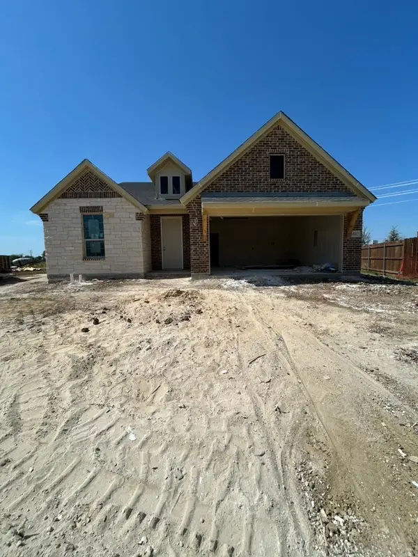 3402 Helena Street, Gainesville, TX 76240