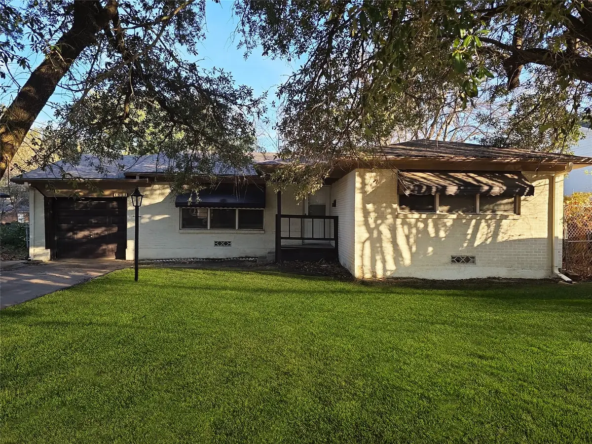 1811 W College Street, Sherman, TX 75092 - #1