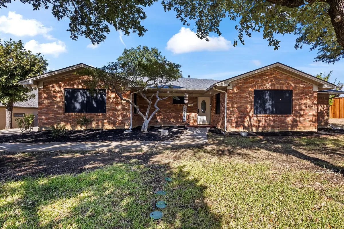909 Robertson Road, Grand Prairie, TX 75050 - #1