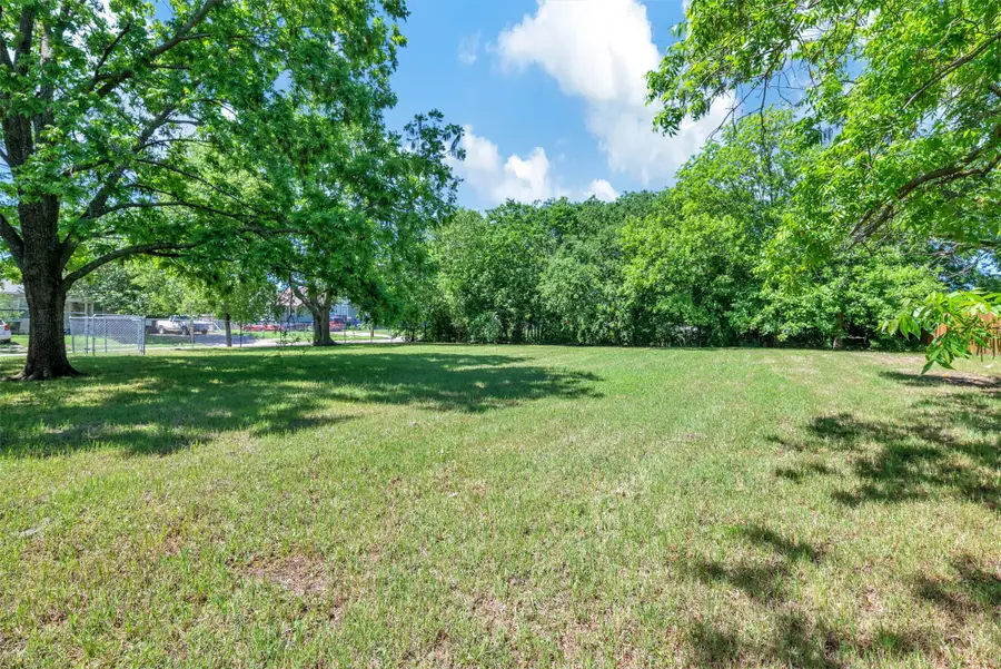 4004 Washington Street, Greenville, TX 75401 - #2