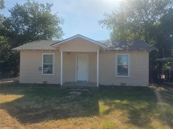 209 Ohio Avenue, Graham, TX 76450