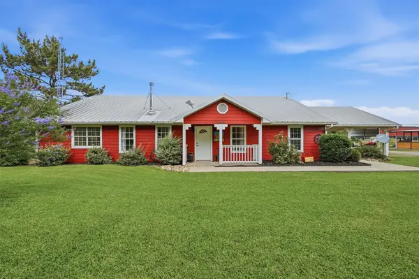 905 Crawford Road, Sadler, TX 76264