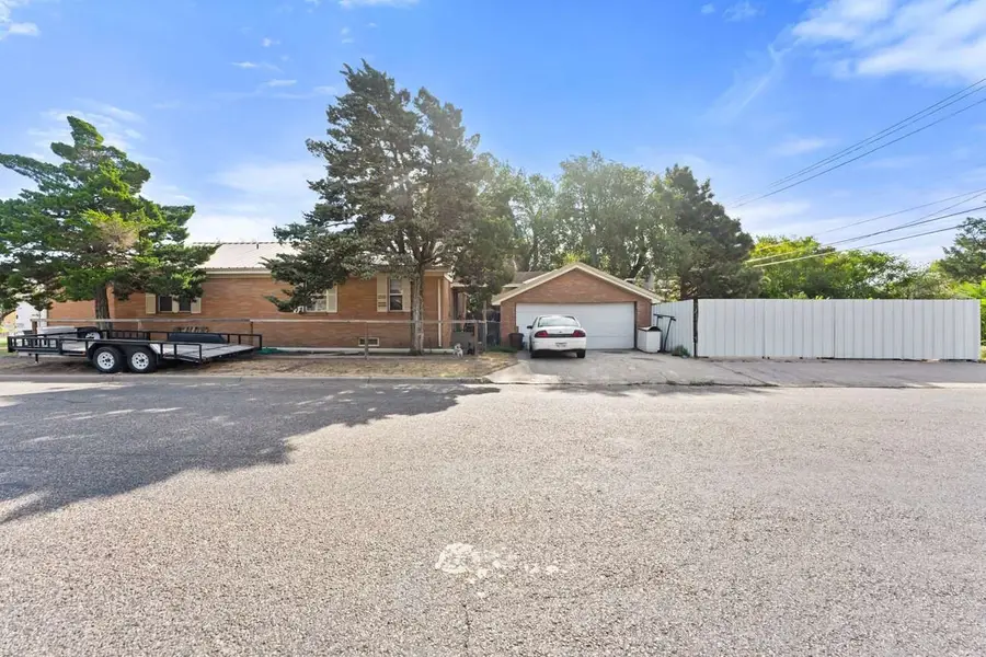 601 S Hedgecoke Street, Borger, TX 79007 - #2