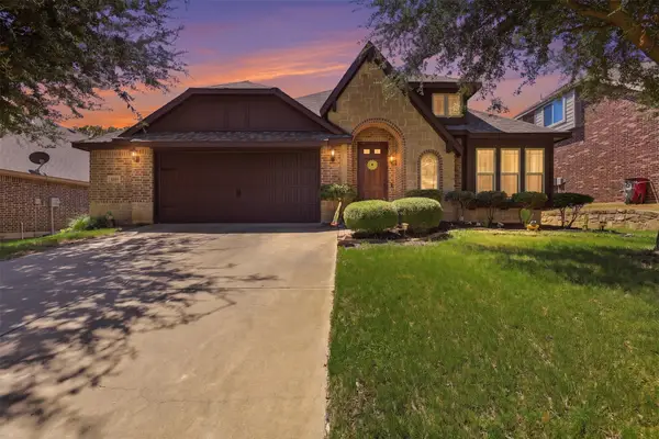 1216 Barberry Drive, Burleson, TX 76028