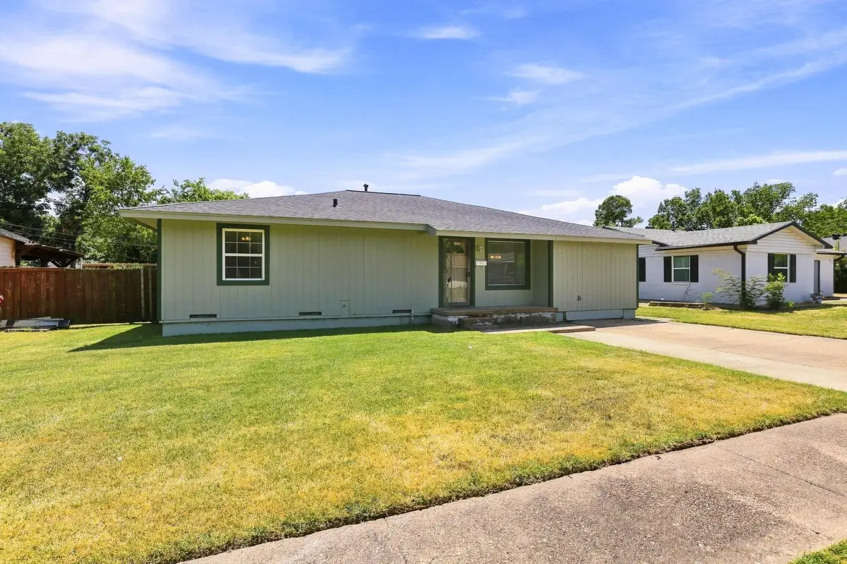 117 Leslie Street, Bonham, TX 75418 - #1