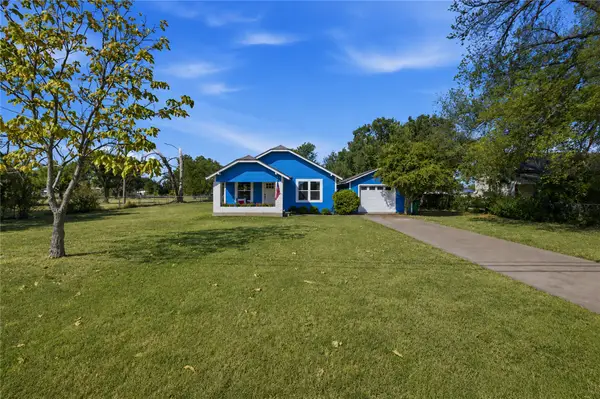 504 Fannin Street, Millsap, TX 76066