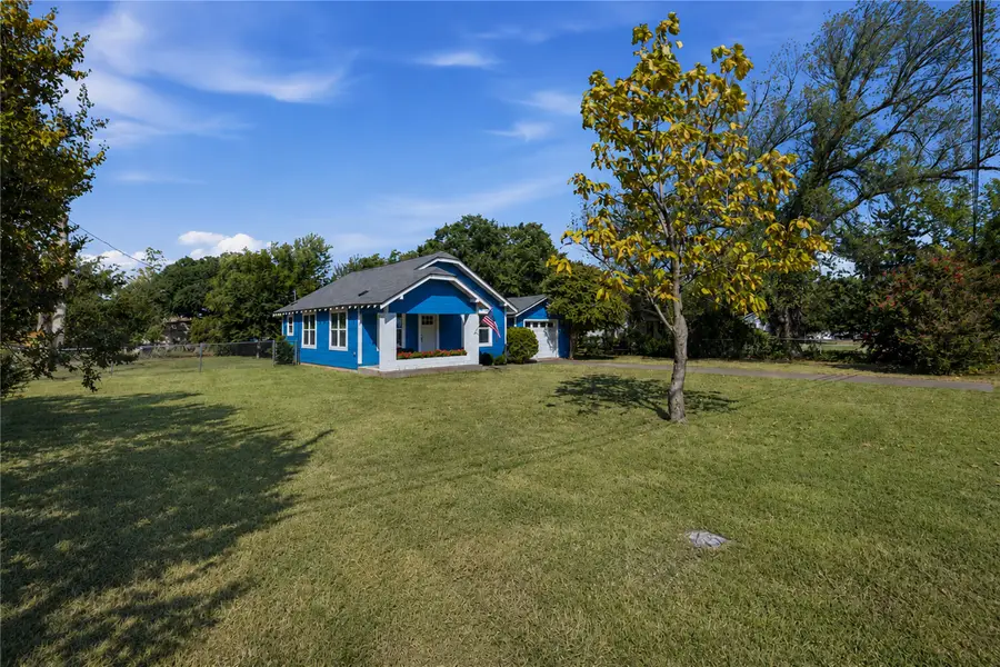 504 Fannin Street, Millsap, TX 76066 - #2