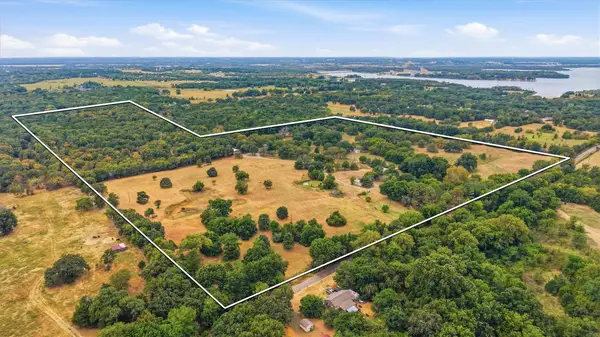 2449 County Road 1215, Savoy, TX 75479