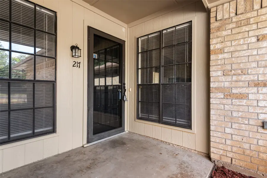 217 Silver Creek Drive, Duncanville, TX 75137 - #3