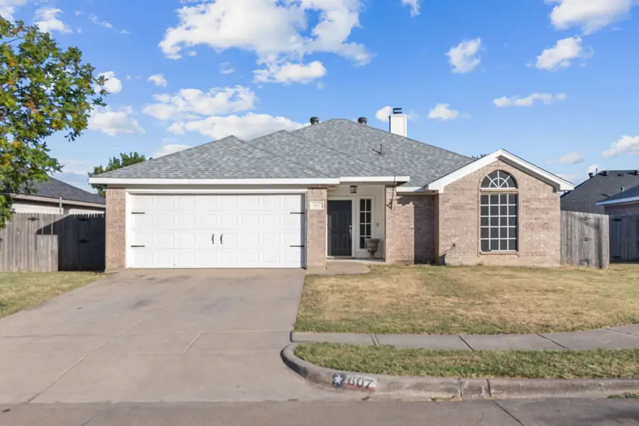 607 Meadowbrook Drive, Burleson, TX 76028 - #2