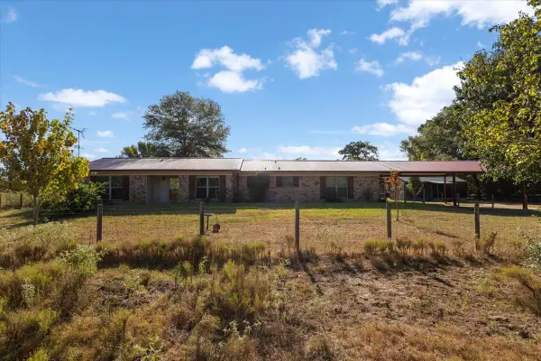 5015 726, Gilmer, TX 75645