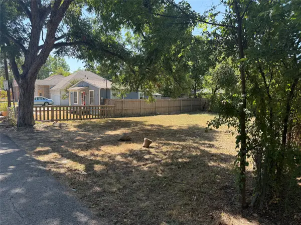 102 Frazier Street, Terrell, TX 75160