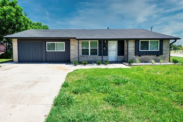 2221 Marilyn Lane, Arlington, TX 76010