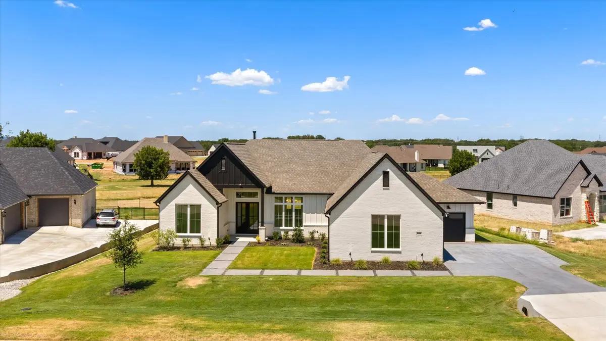 2119 Middlewood Circle, Granbury, TX 76049 - #1