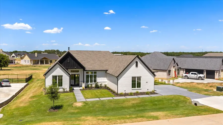 2119 Middlewood Circle, Granbury, TX 76049 - #2