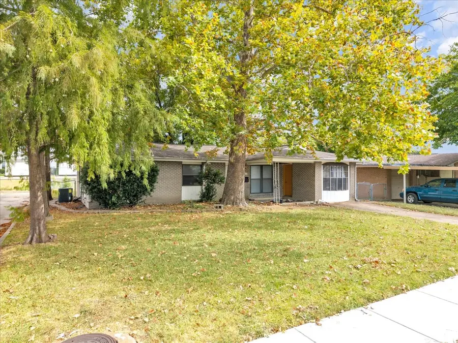 812 W Grubb Drive, Mesquite, TX 75149 - #3