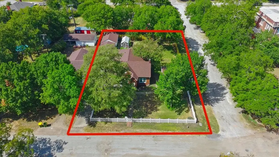 507 N Cactus Avenue, Hubbard, TX 76648 - #3