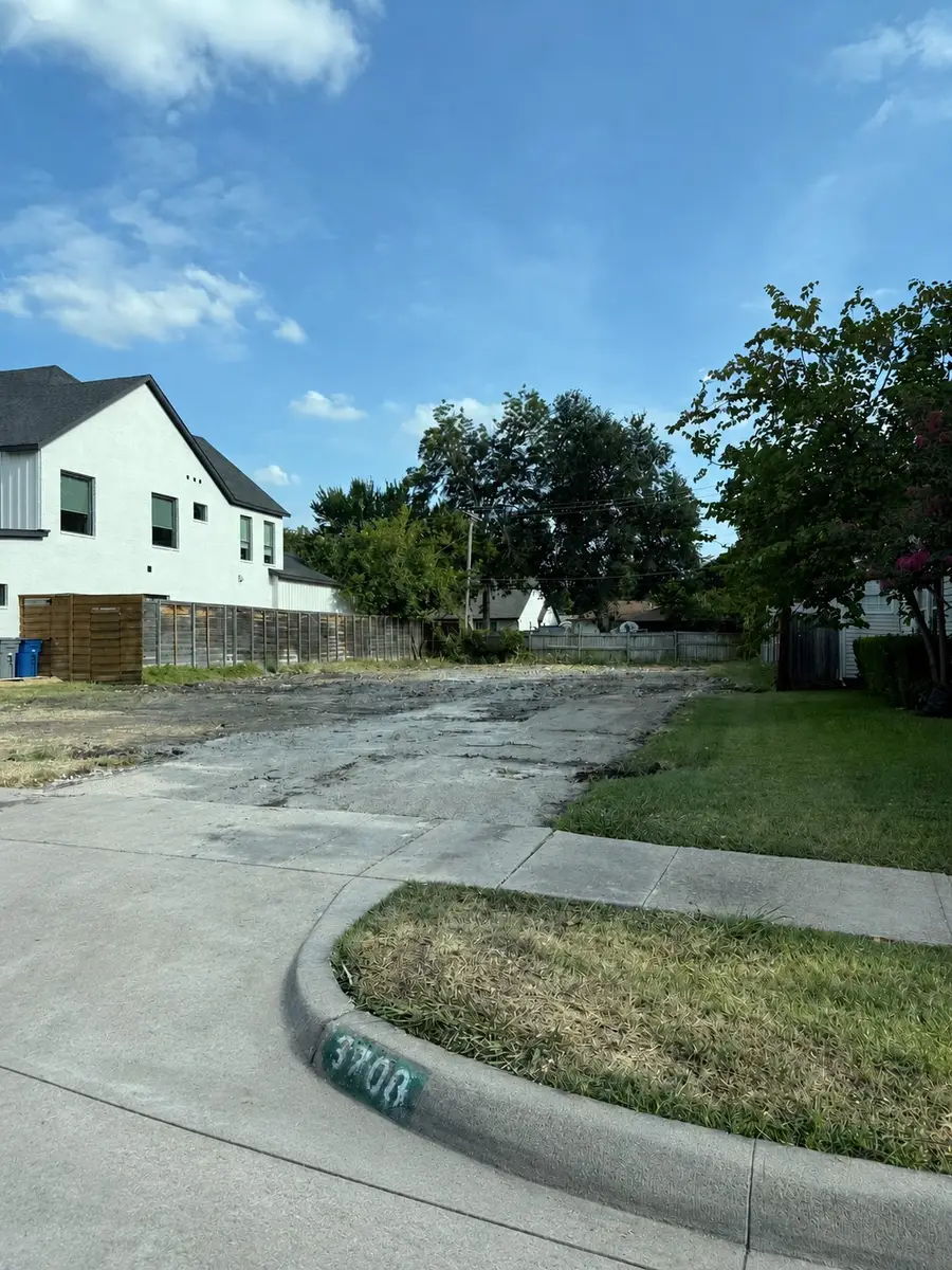 3708 Durango Drive, Dallas, TX 75220 - #3
