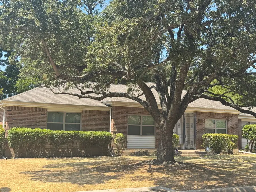 2108 Barron Lane, Fort Worth, TX 76112 - #2