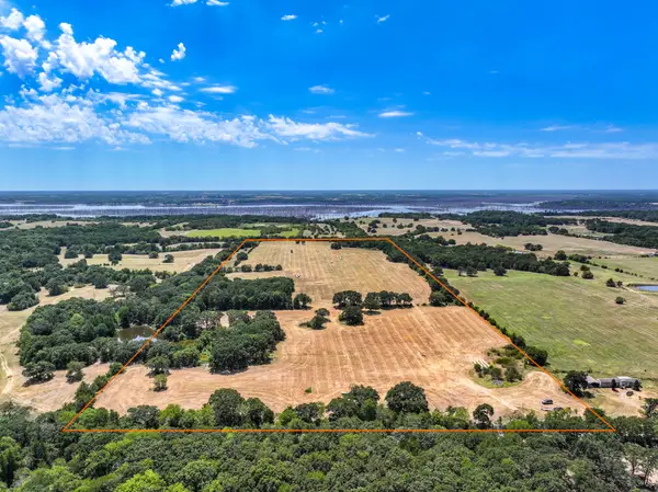000 County Road 2615, Ivanhoe, TX 75447