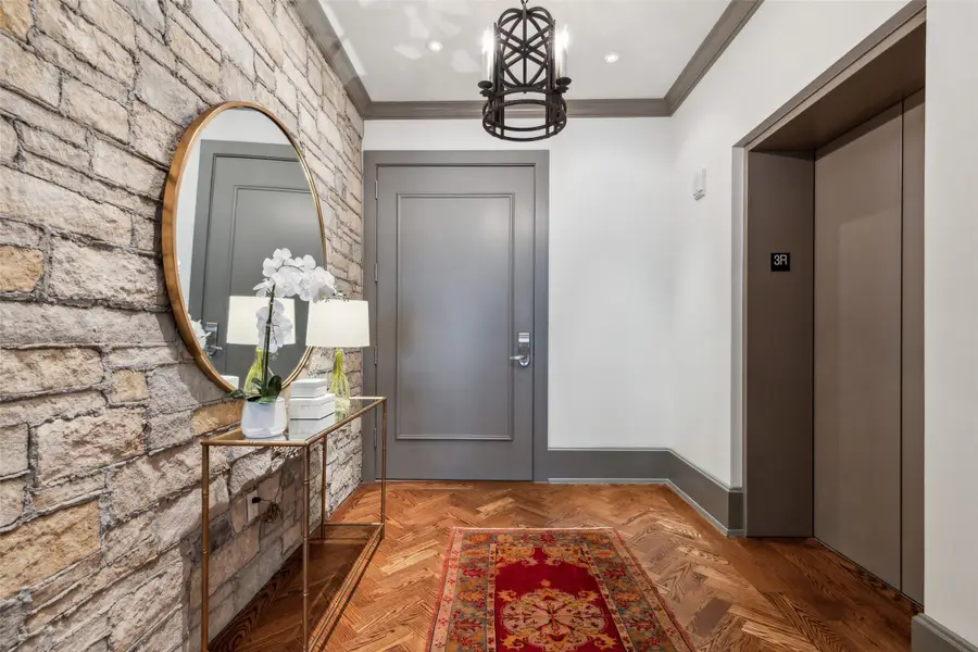2300 Wolf Street #3D, Dallas, TX 75201 - #2