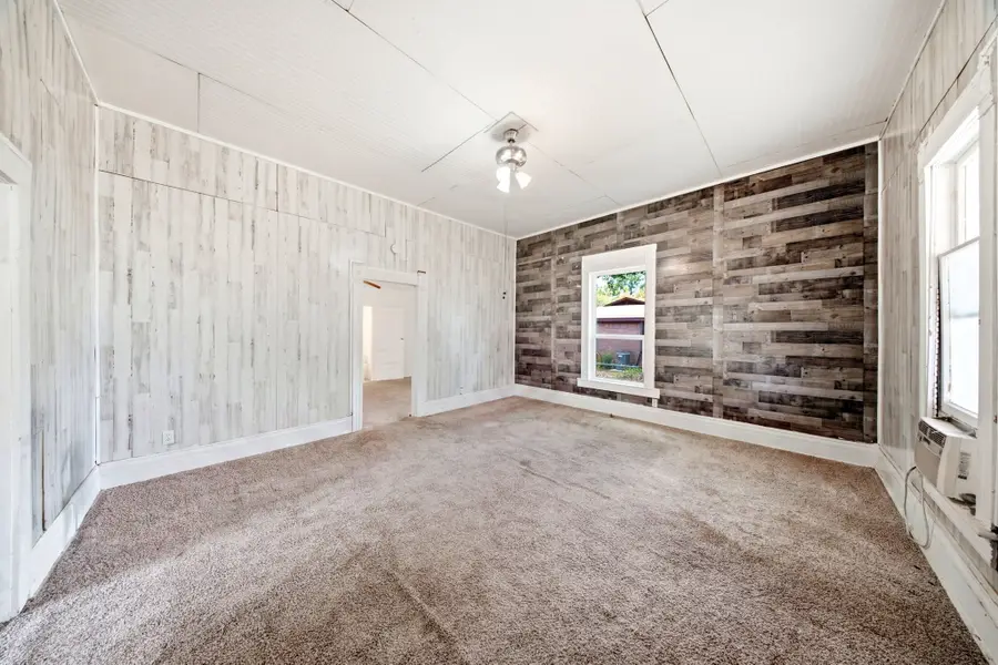 214 E Woodland Street, Collinsville, TX 76233 - #3