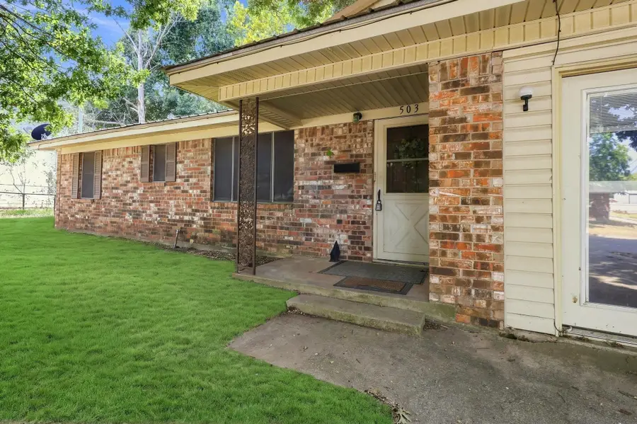 503 N College Street, Whitesboro, TX 76273 - #2