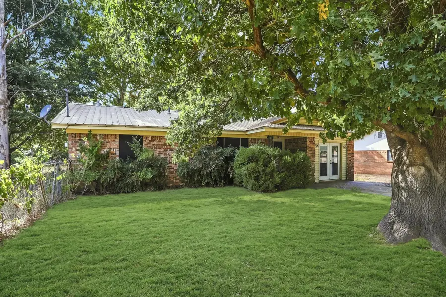 503 N College Street, Whitesboro, TX 76273 - #3