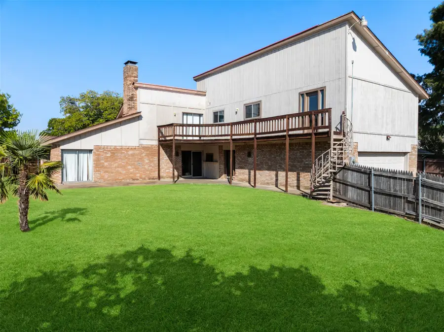 2621 Country Club Parkway, Garland, TX 75043 - #2