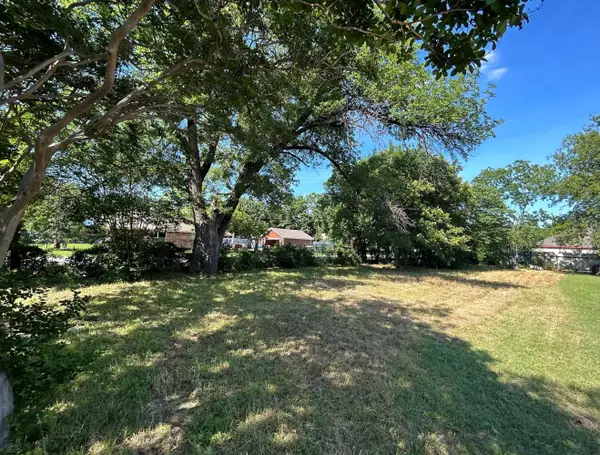 3806 Maybeth Street, Dallas, TX 75212