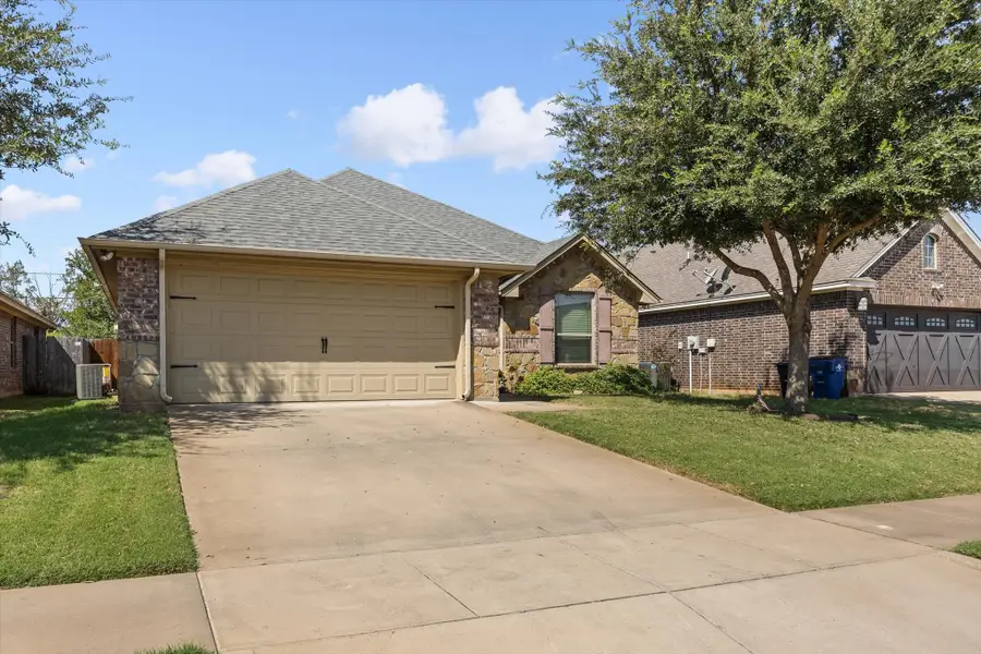 1411 Lauren Lane, Granbury, TX 76048 - #2