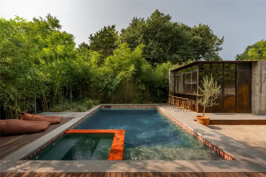 938 N Clinton Avenue, Dallas, TX 75208 - #2