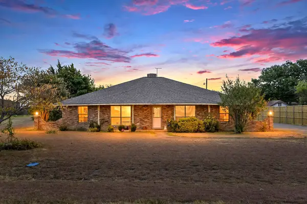 514 Sunflower Street, Red Oak, TX 75154