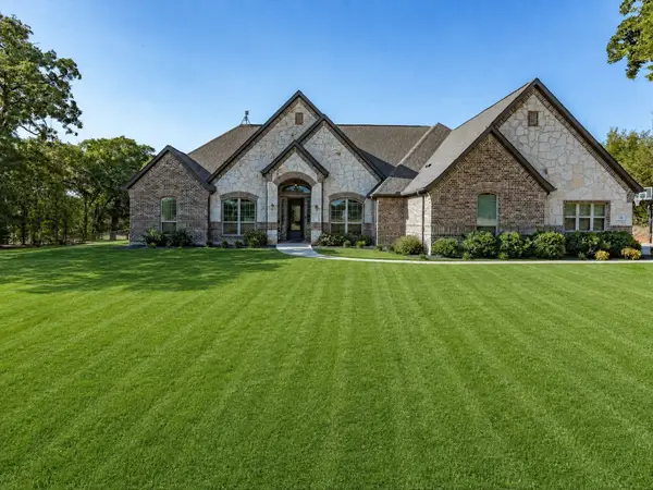 128 Paradise Oaks Court, Paradise, TX 76073