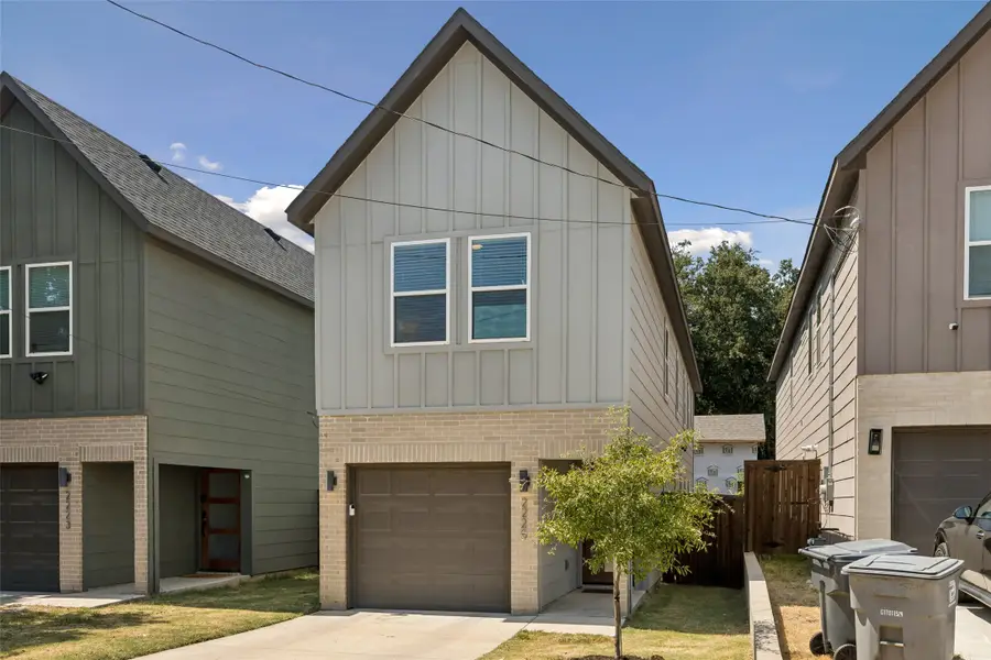 2225 Bethurum Avenue, Dallas, TX 75215 - #2