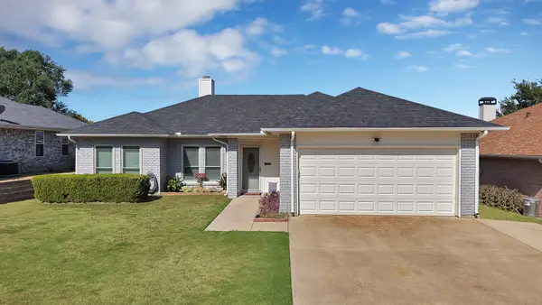 4925 Saint Thomas Place, Fort Worth, TX 76135