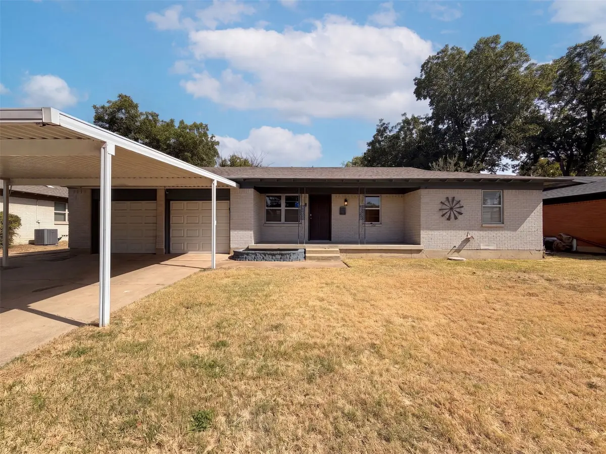 5421 Bonnie Wayne Street, Haltom City, TX 76117 - #1