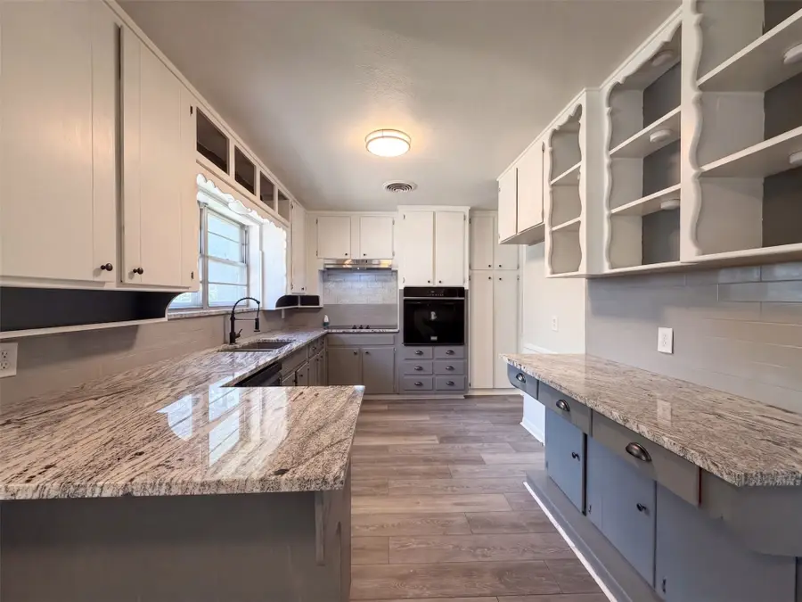 5421 Bonnie Wayne Street, Haltom City, TX 76117 - #2