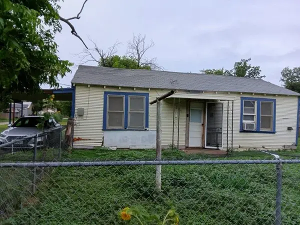 1609 Avenue B, Brownwood, TX 76801