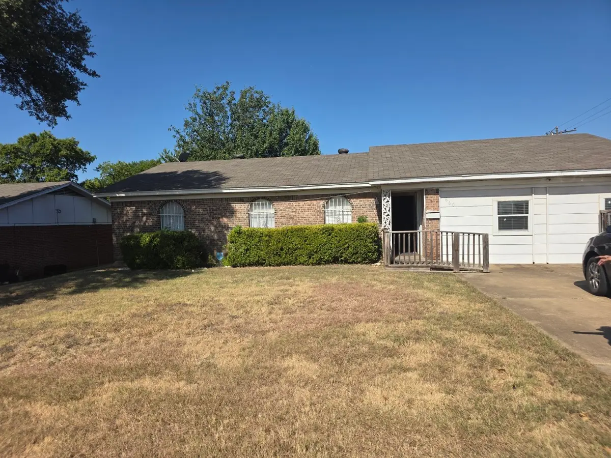 6600 Robindale Road, Forest Hill, TX 76140 - #1
