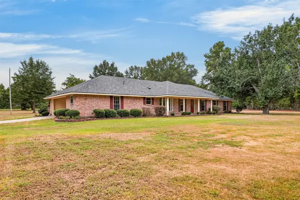 10610 Twin Oaks Road, Keithville, LA 71047