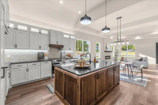3021 Avenue J, Fort Worth, TX 76105