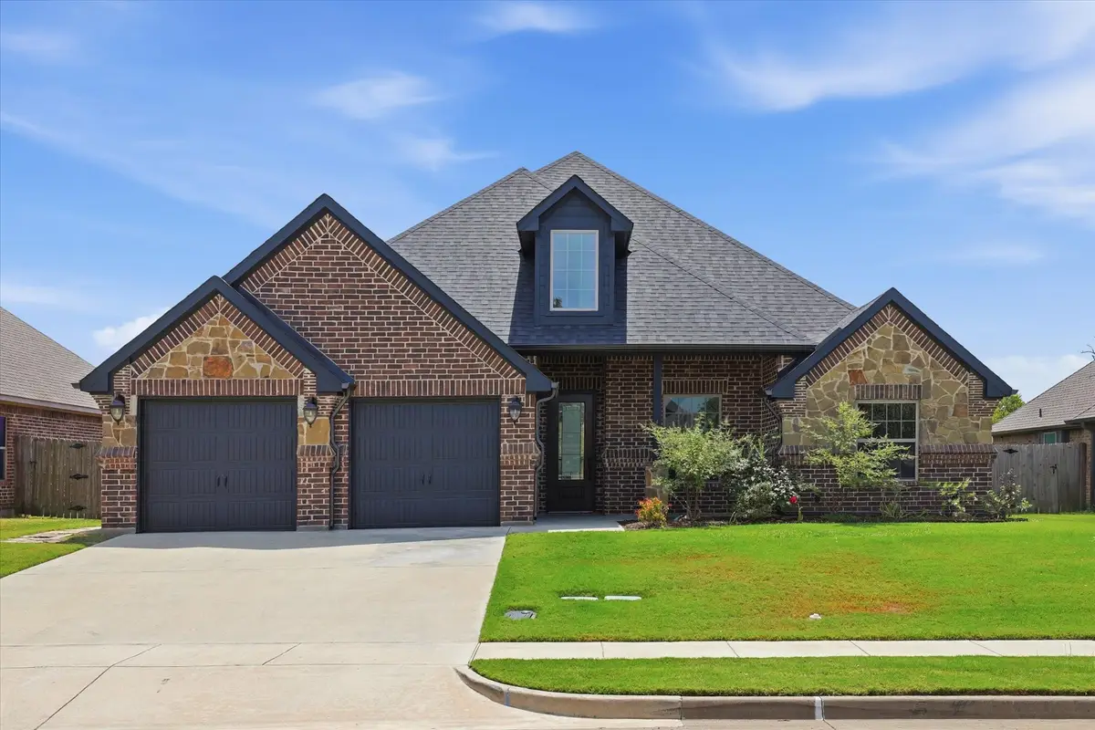 715 La Paloma Road, Sanger, TX 76266 - #1