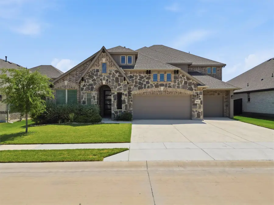 1003 Moss Grove Trail, Justin, TX 76247 - #2