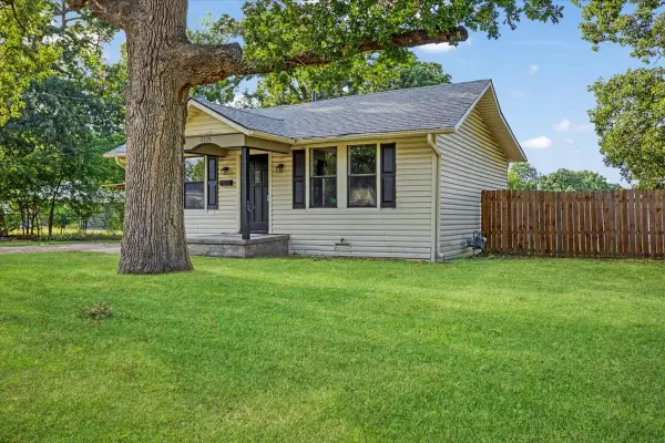 1310 W Laurel Street, Sherman, TX 75092