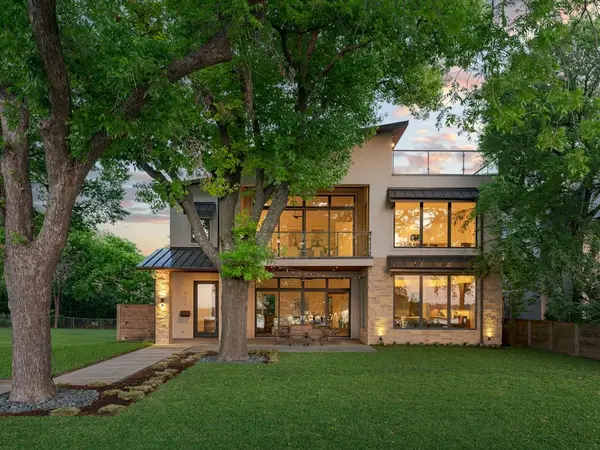 9210 W Lake Highlands Drive, Dallas, TX 75218