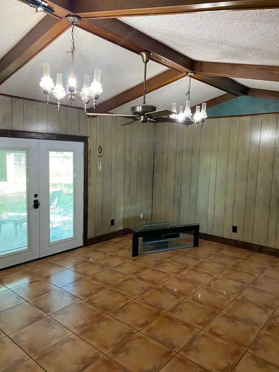 603 W 11th Street, Clarksville, TX 75426 - #3