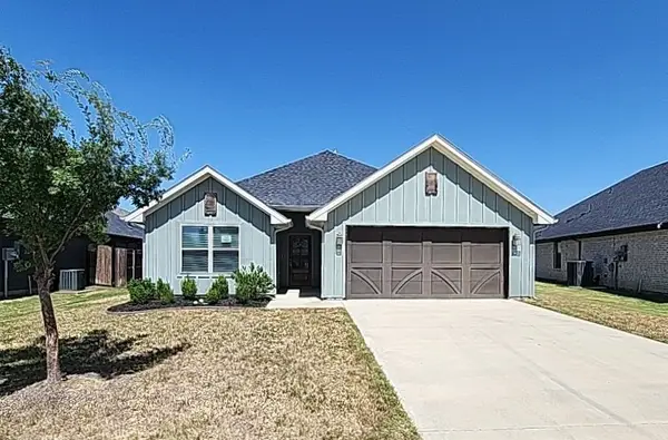 905 Rodgers Avenue, Godley, TX 76044