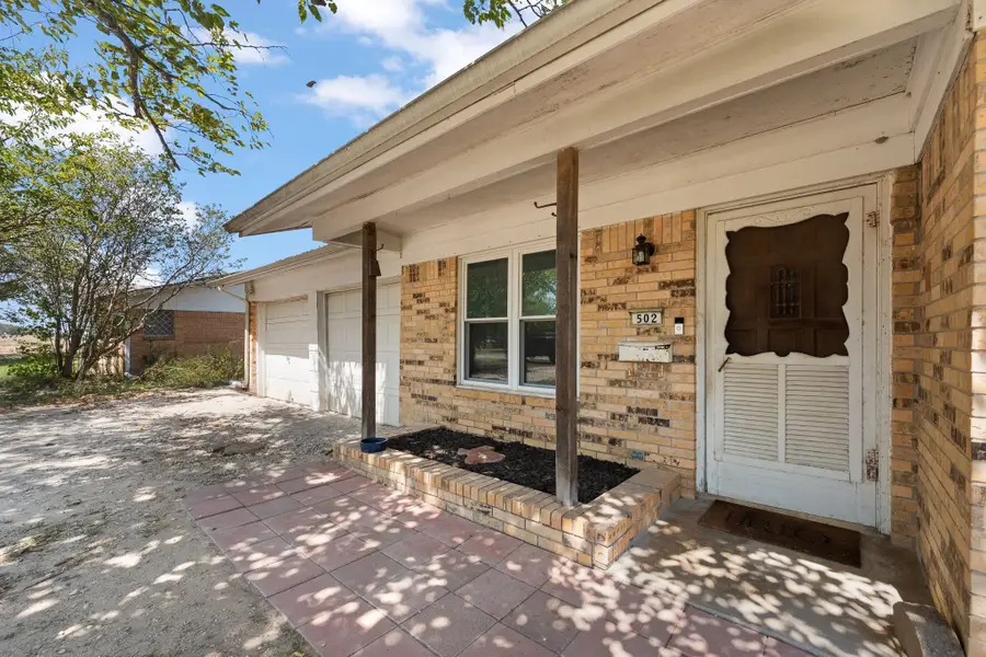 502 N King Street, Itasca, TX 76055 - #2