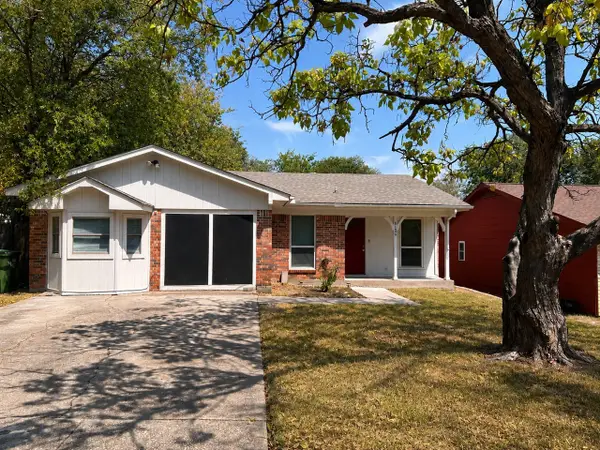 8136 Richard Street, White Settlement, TX 76108